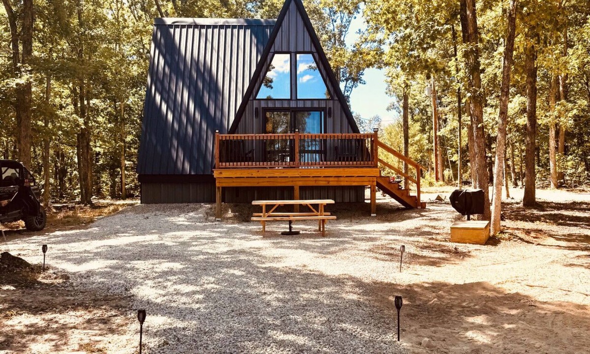 Ironton Cabin | The Tiegen Rae: cozy mountain cabin with huge views