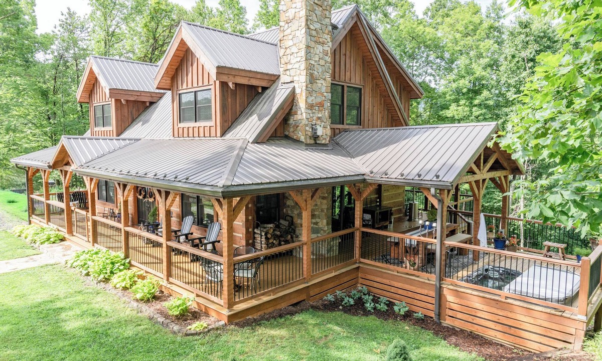 Lansing Cabin | Thistle Ridge Mountain & River Retreat- 12 acres, hot tub, EV charger, fire pits