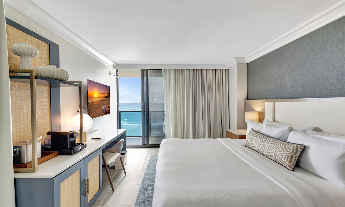 Palm Beach Hotel | Tideline Palm Beach Ocean Resort and Spa