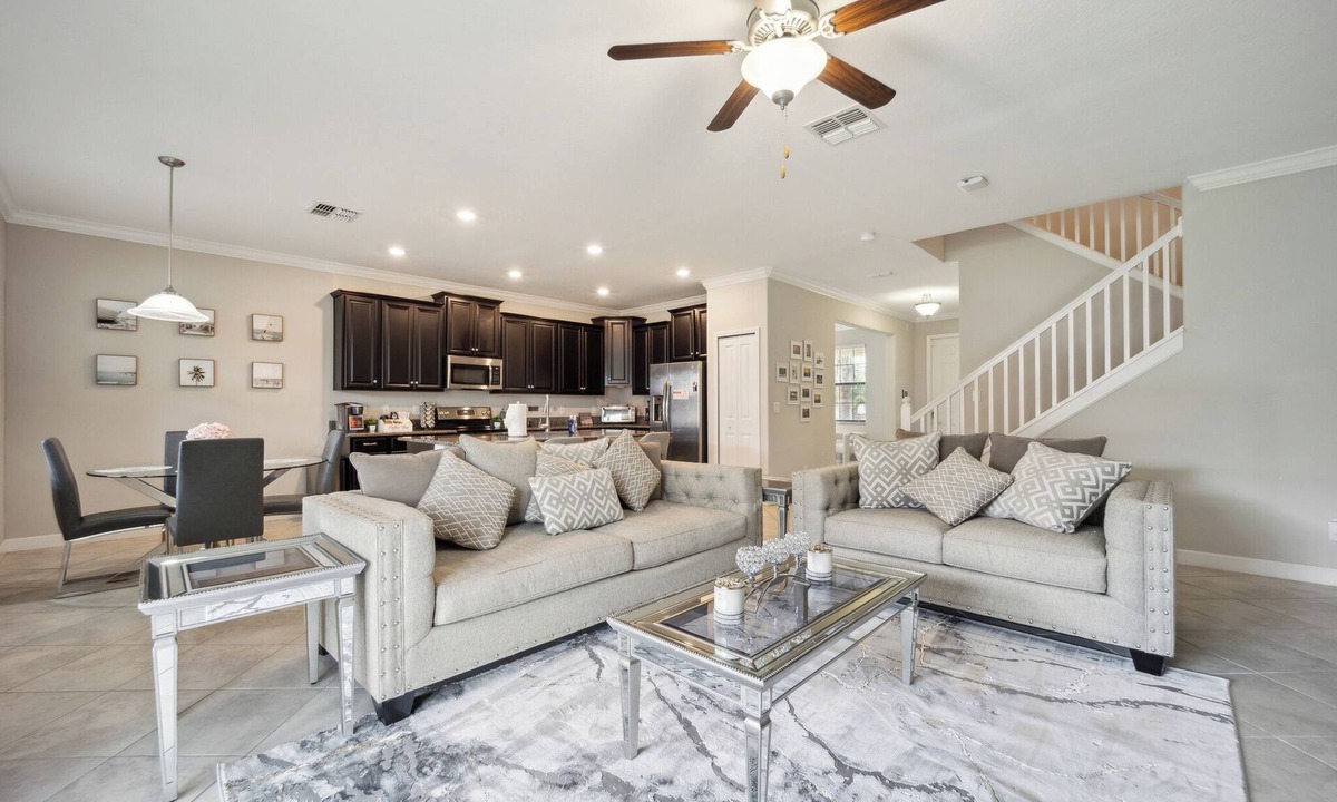 Riverview House | Top 1% Rated Tampa Home/King/Theater/Game Rm/Pool/Close to attractions/beaches!