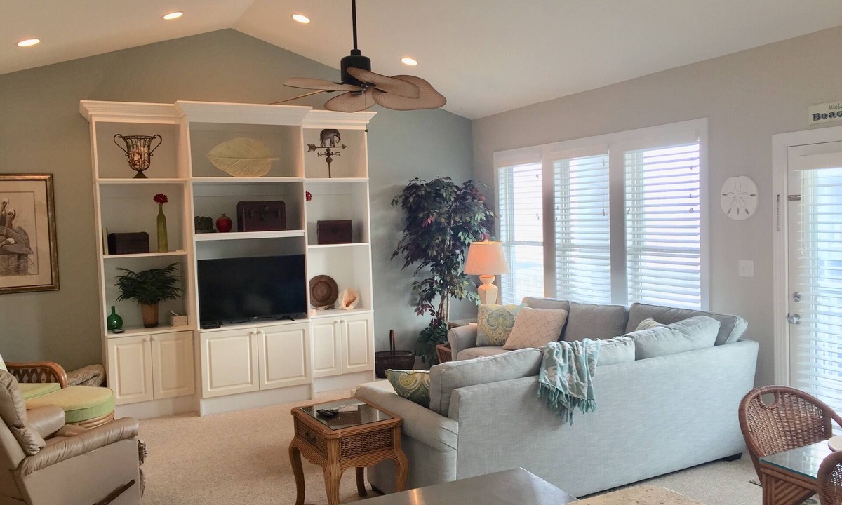 Indian Beach Condo | Top Floor Oceanside unit! Come and explore our beautiful Crystal Coast!