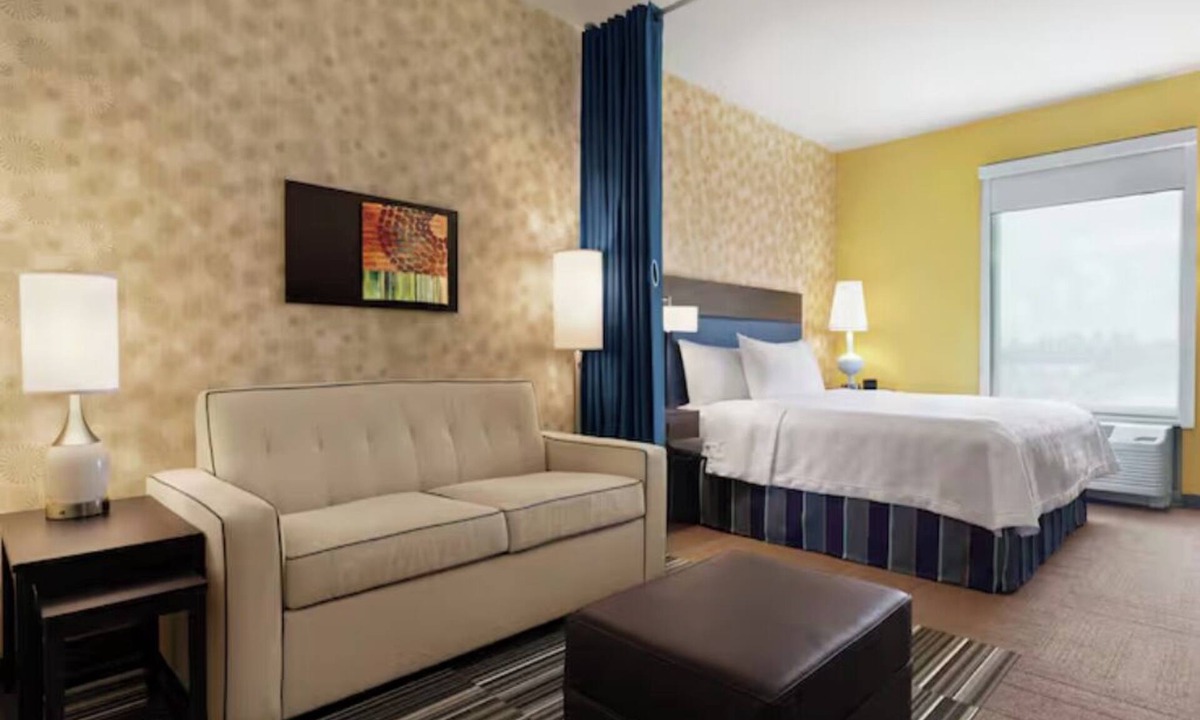 Pooler Hotel | Travel in Comfort w/Free Breakfast Near Children's Museum of Pooler - 1.2 miles