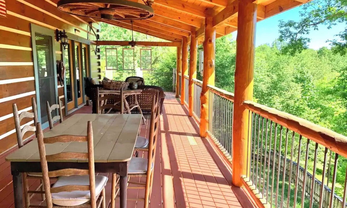 Brevard Cabin | Tree Music Lodgen