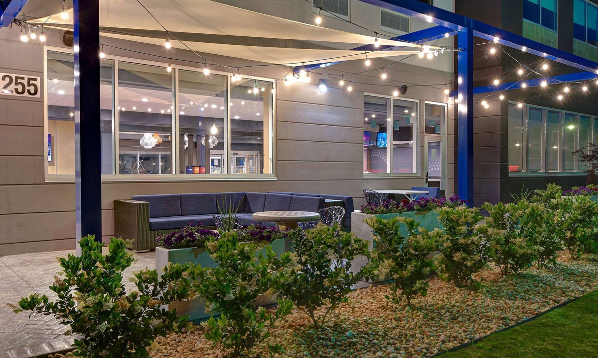 Rocky Mount Hotel | Tru by Hilton Rocky Mount