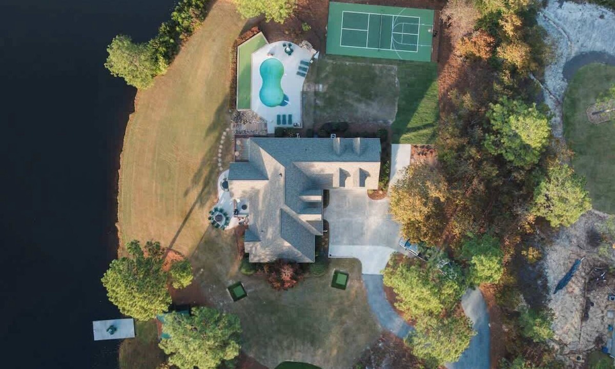 Foxfire House | Ultimate Golf Trip House - Pool & Pickleball
