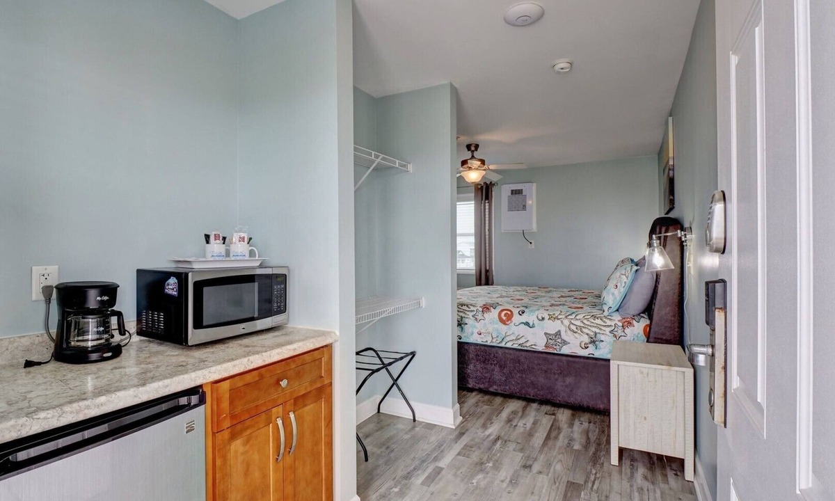 Surf City Hotel | Unit 011 at Tiffany's Motel