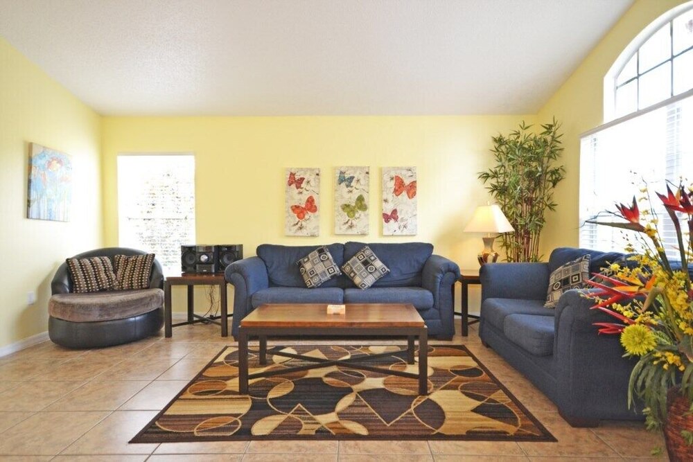 Westridge House | Upscale 4 Bed 2 Bath House - Located near the best attractions in Orlando