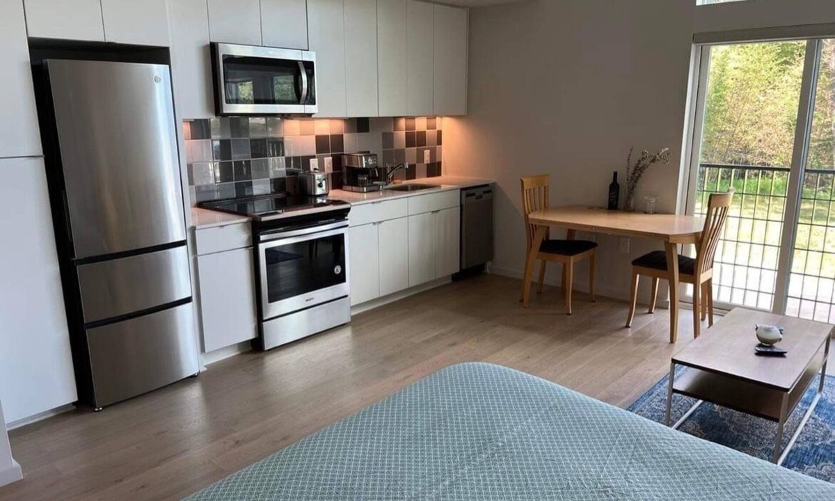 Downtown Apartment | Urban/Modern Living Studio in the Heart of Downtown Durham