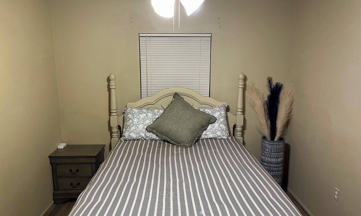 Fairview Shores Apartment | Virbo Host Website is not working for me. Do not book this property. Thank you