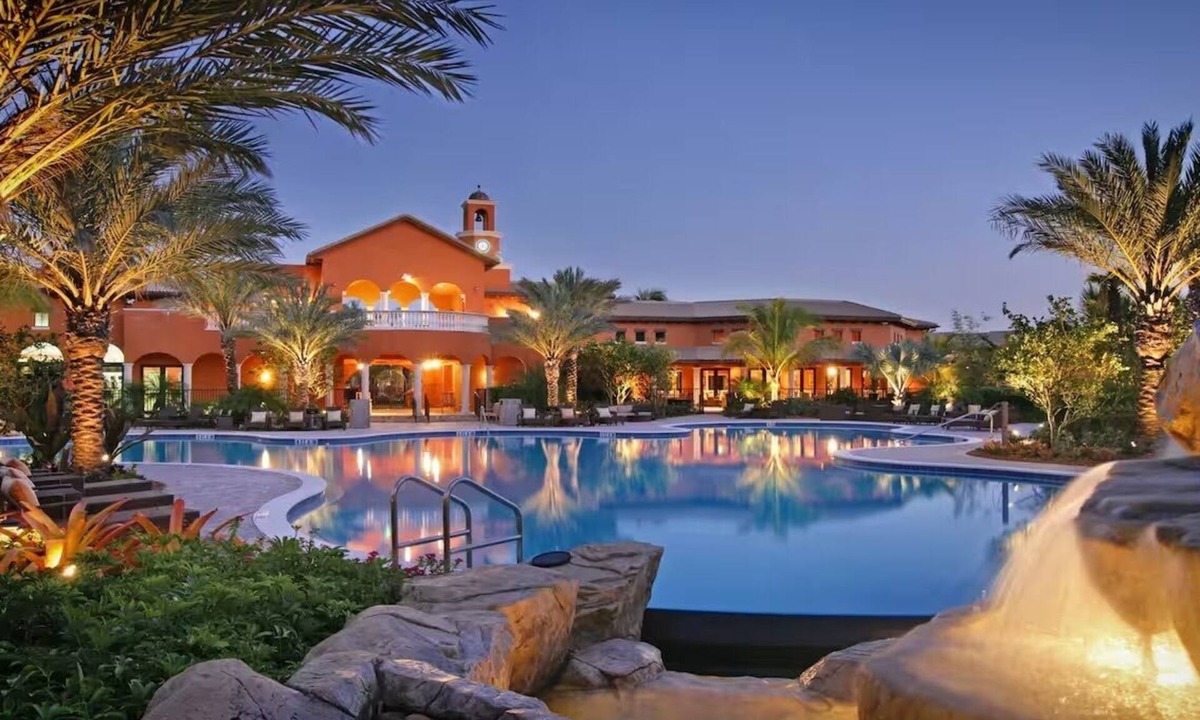 Ole Condo | Wake Up in Paradise — Naples 3BR Condo