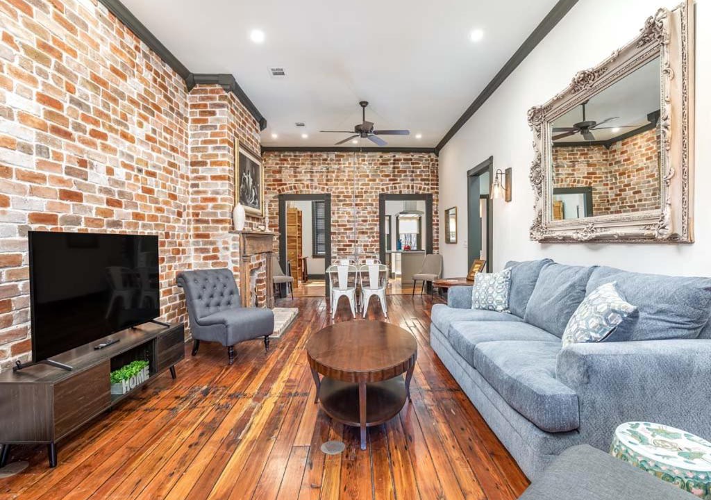 Savannah Victorian District House | Waldburg Manor