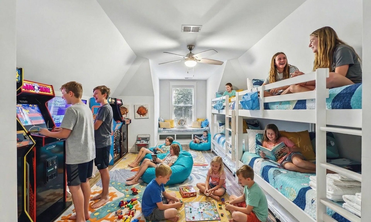 Folly Field House | Walk to Beach, Perfect for Multi-Family, Free Heated Pool, Spa, 3D Theater, Arcades (83 Sandcastle)