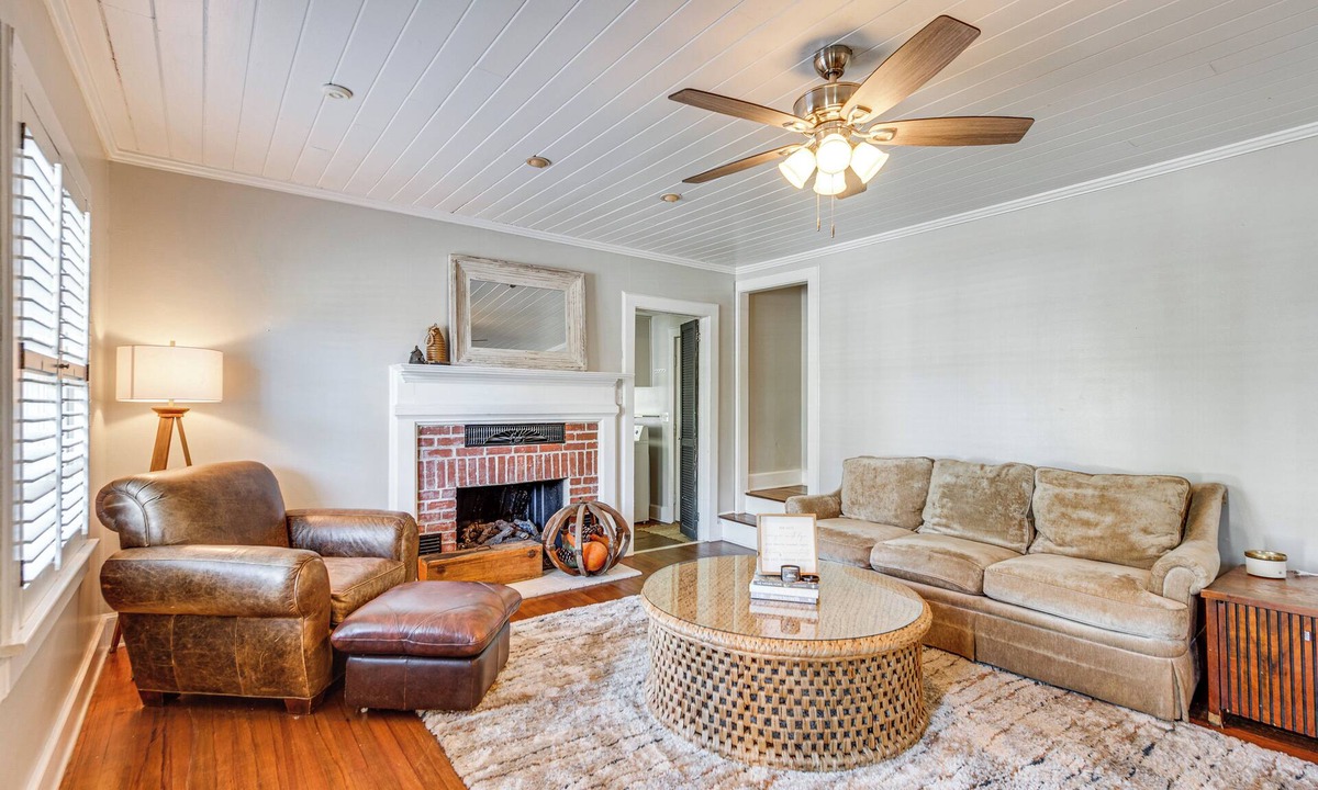 Hahira House | Walk to Dtwn Hahira: Inviting Home w/Pool & Yard!