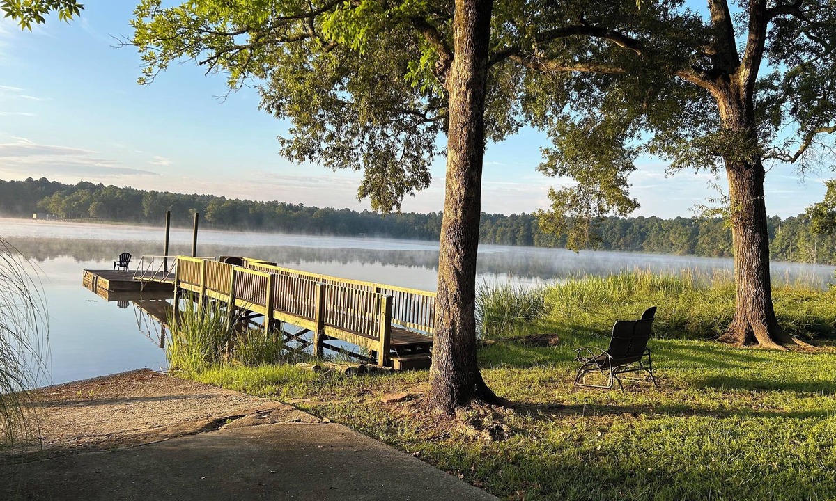 Ridgeway Cabin | Wateree Lake,2 bedroom, 2 bath house, Fairfield side, dock, boat ramp, rustic.