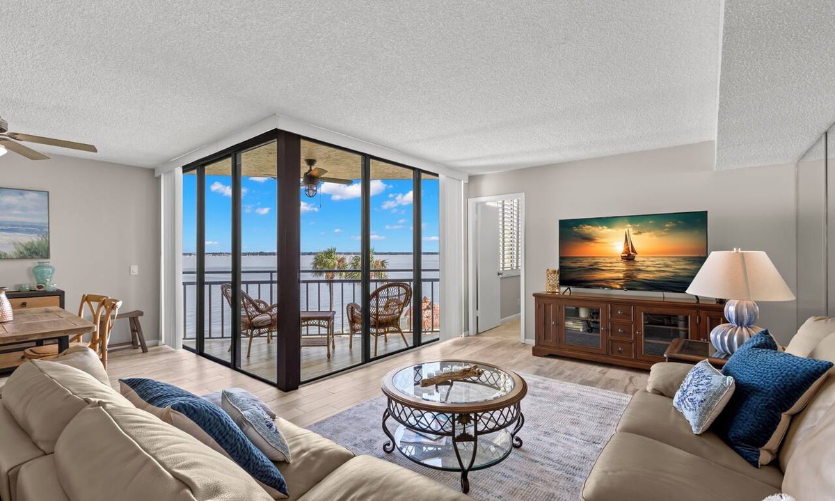 Isla del Sol Condo | Waterfront 2-Bedroom Condo, Enjoy Bay Views and Heated Pool in St. Pete FL
