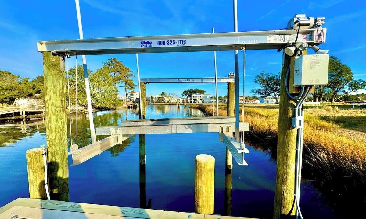 Cedar Point House | Waterfront Fishing Retreat with Private Dock & Boat Lift Near Swansboro
