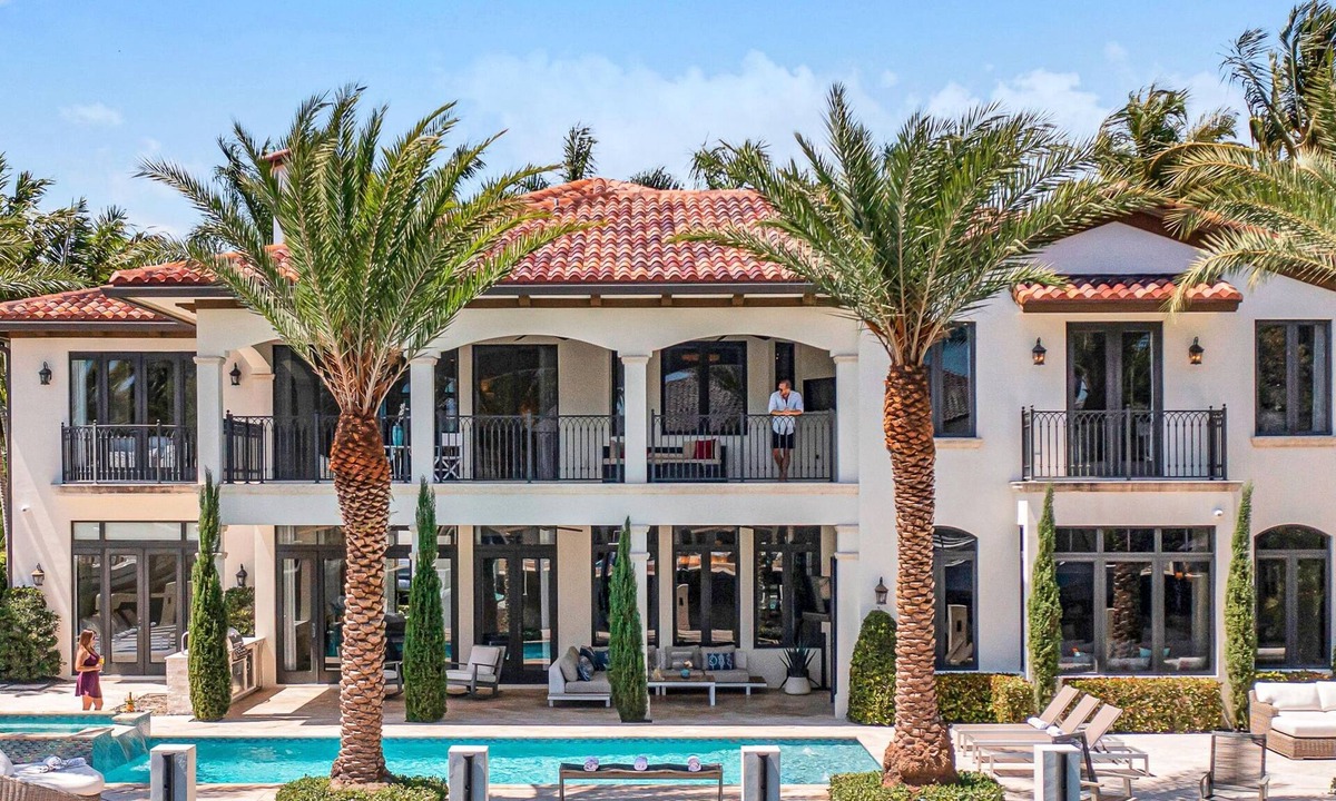 Nurmi Isles Villa | Waterfront | Heated Pool | Canal View & Access | Mimosa Key | VlLLAS