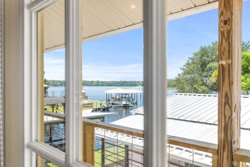 Welaka House | Waterfront St Johns River near springs with boat dock and water sports