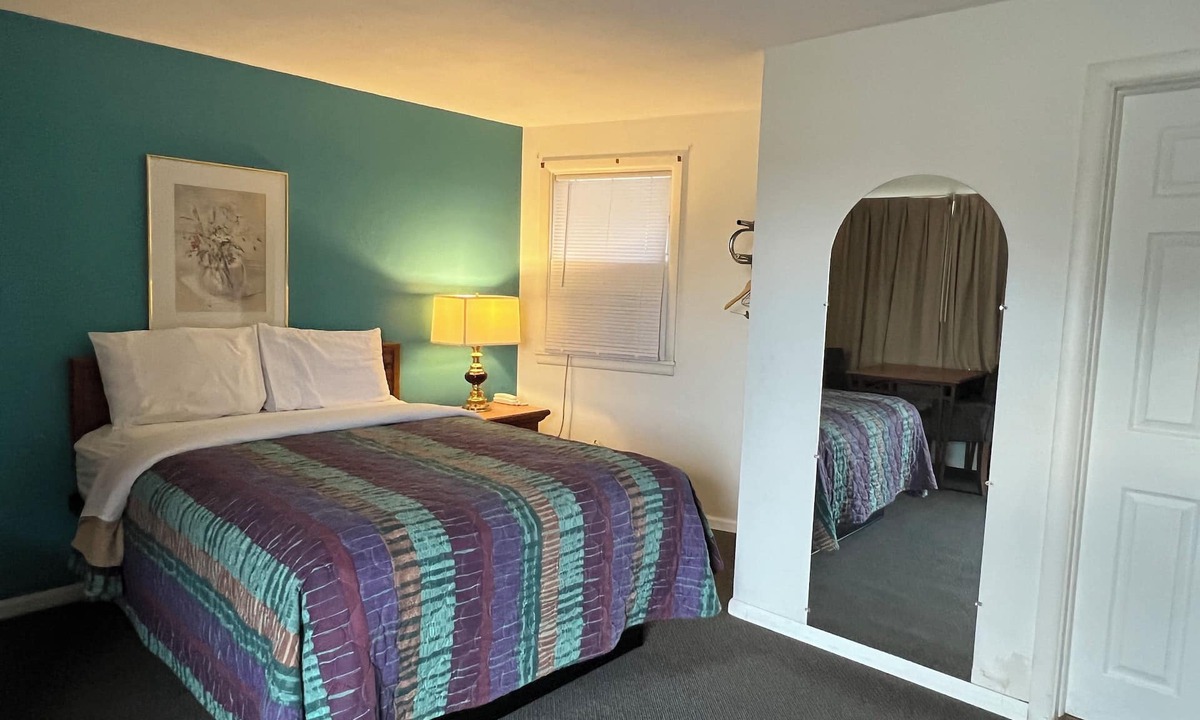 La Crosse Hotel | Welch Motel