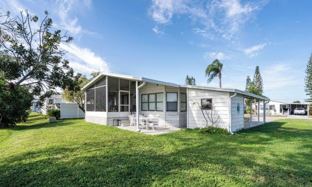 Sebastian Highlands House | Welcome to Sebastian, a lakeside retreat w pool, near BEACH and Sebastian Inlet