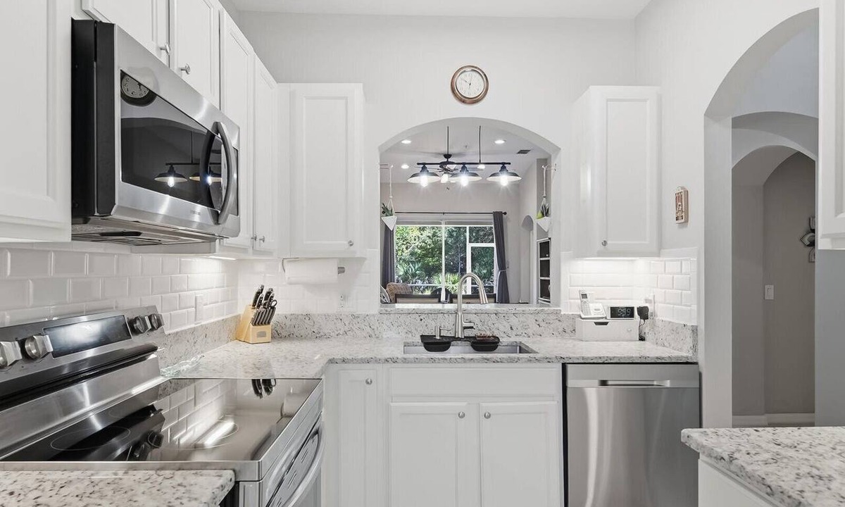 Naples Condo | Welcome to your South Naples getaway!