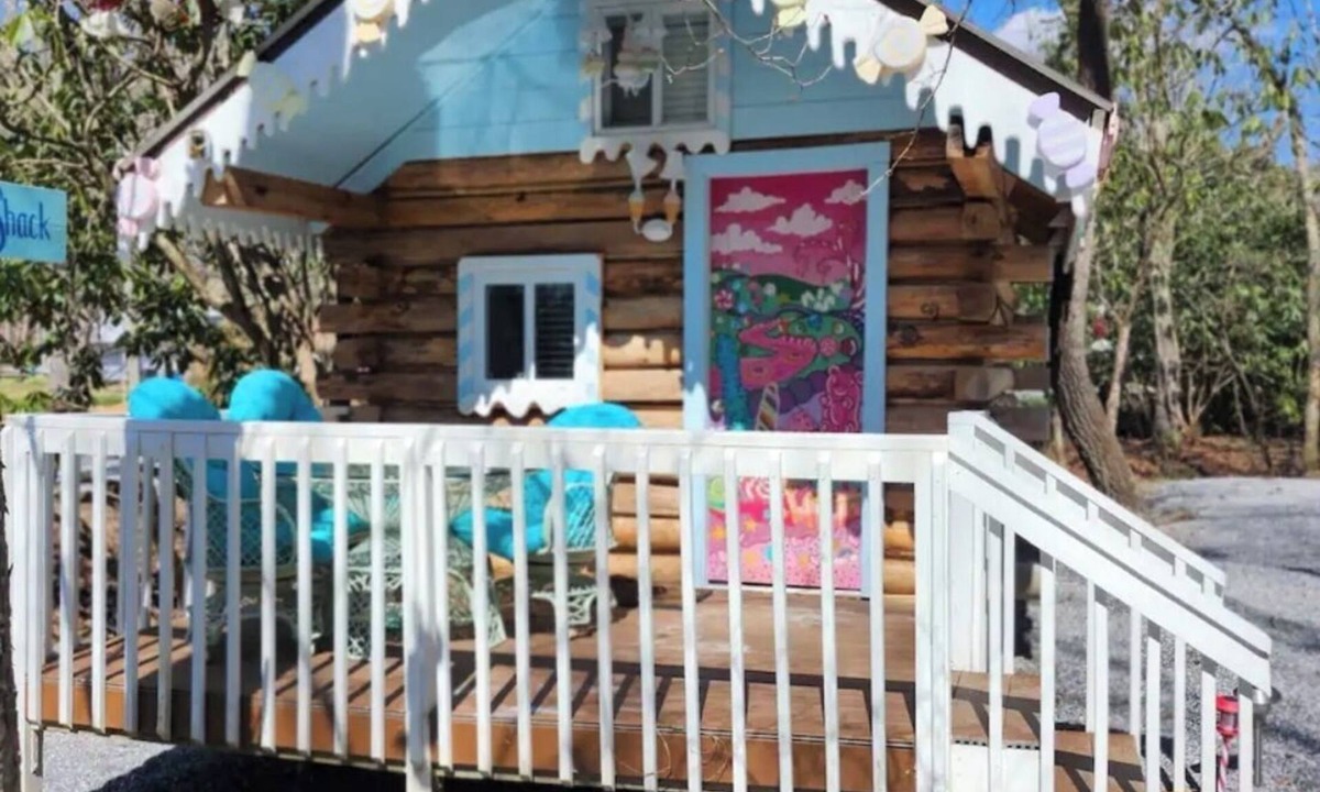 Hayesville Cottage | Whimsical Sugar Shack in Blue Ridge with Stream, Lollipop Garden & Petting Zoo