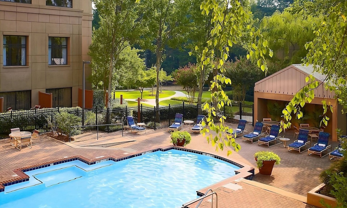 Gwinnett Place Hotel | Wonderful Place To Stay! 3 Modern Units Close to Pirates Cove Adventure Golf