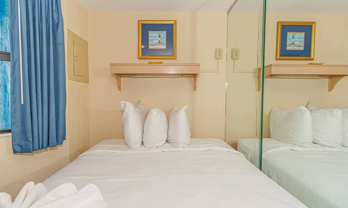 Downtown Myrtle Beach Condo | Yachtsman S705 1BR Sloop