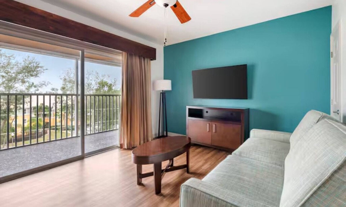 West Kissimmee Hotel | Your Favorite Part of the Trip Might Be This Stay! Outdoor Pool, Balcony!