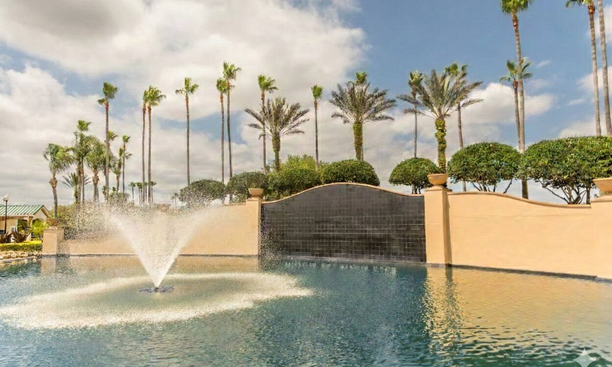 West Kissimmee Hotel | Your Home Away from Home in the Perfect Spot! Outdoor Pool, Unit with Kitchen!
