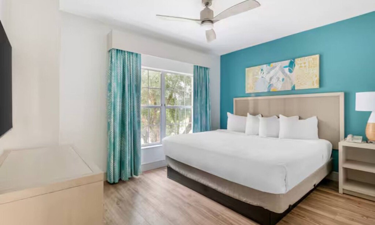 West Kissimmee Hotel | Your Next Great Escape Is Waiting for You! Outdoor Pool, Unit with Kitchen!