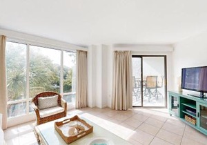 3229 Villamare