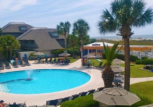 Cozy Tidal Creek Villa w/ Private Dock Access & Amazing Sunset Marsh Views