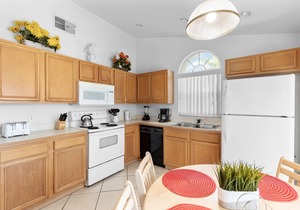 CUTE CHEYENNE POINT TRAIL HOME! CLOSE TOEVERYTHING!