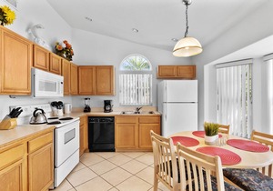 CUTE CHEYENNE POINT TRAIL HOME! CLOSE TOEVERYTHING!