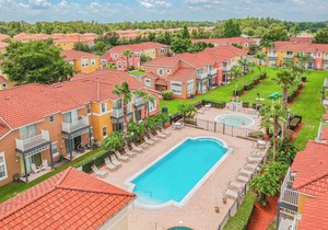 Entire Villa Vacation House 7 Br/4.5 BA Pool