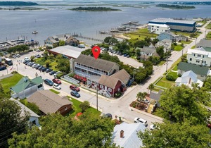 luxurious studio apartment in the heart of Swansboro’s historic waterfront #7