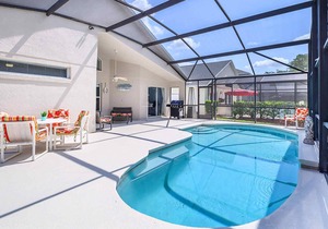 Luxury 4BR Home - Private Pool - Near Disney!