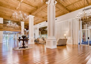 Luxury Island 2bd/2ba Penthouse | Amenity Pool