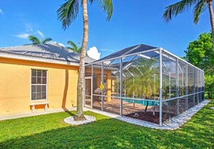 Naples Home w/Pool, Extended Stays Welcome!