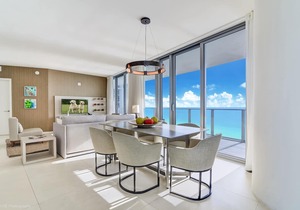 Three Bedroom Paradise Above The Ocean in Hollywood