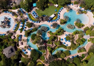 Ultimate Family Getaway! Shuttle to Disney! 7 Restaurants, Water Park