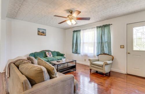 Hayesville House | 1/2 Mi to Dtwn Dining! Cozy Hayesville Hideaway