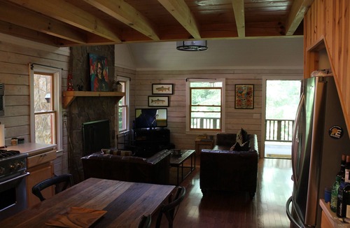 Highlands House | 1.7 miles from town yet it feels like you're in a National Forest (you are)
