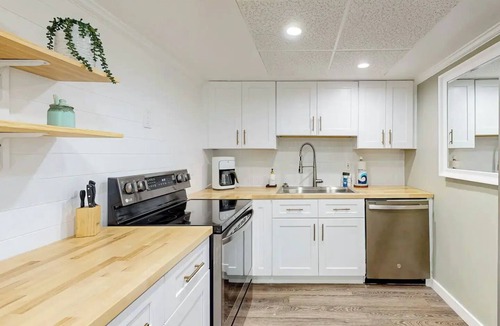 Beach Park Village Condo | 1 Bed 1 Bath + Pool + Close to Beach