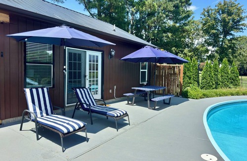 Louisville House | 1-bedroom and Loft pool house apartment with private pool/lake Louisville TN