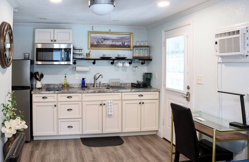 Winter Haven Apartment | 1-bedroom Apartment C near Hospitals/Legoland/Chain of Lakes