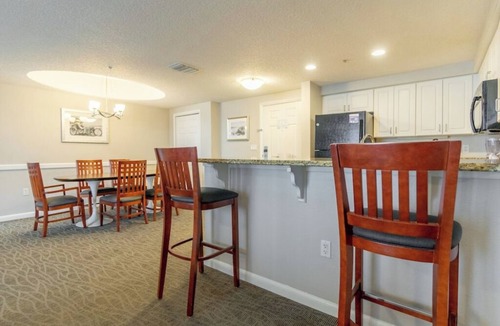 Brush - Stewarts Condo | 1 Bedroom Deluxe Condo, Balcony, Sleeps 4, Daytona Beach, Ocean Walk!