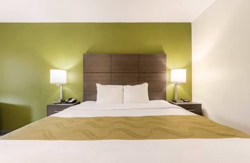 West Columbia Hotel | 1-bedroom hotel in Columbia with great location