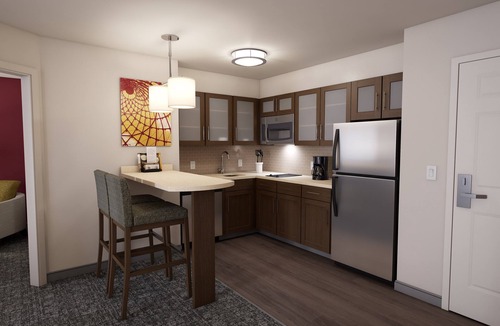 Vero Beach South Apartment | 1 Bedroom King Suite w/Kitchen | Free Breakfast